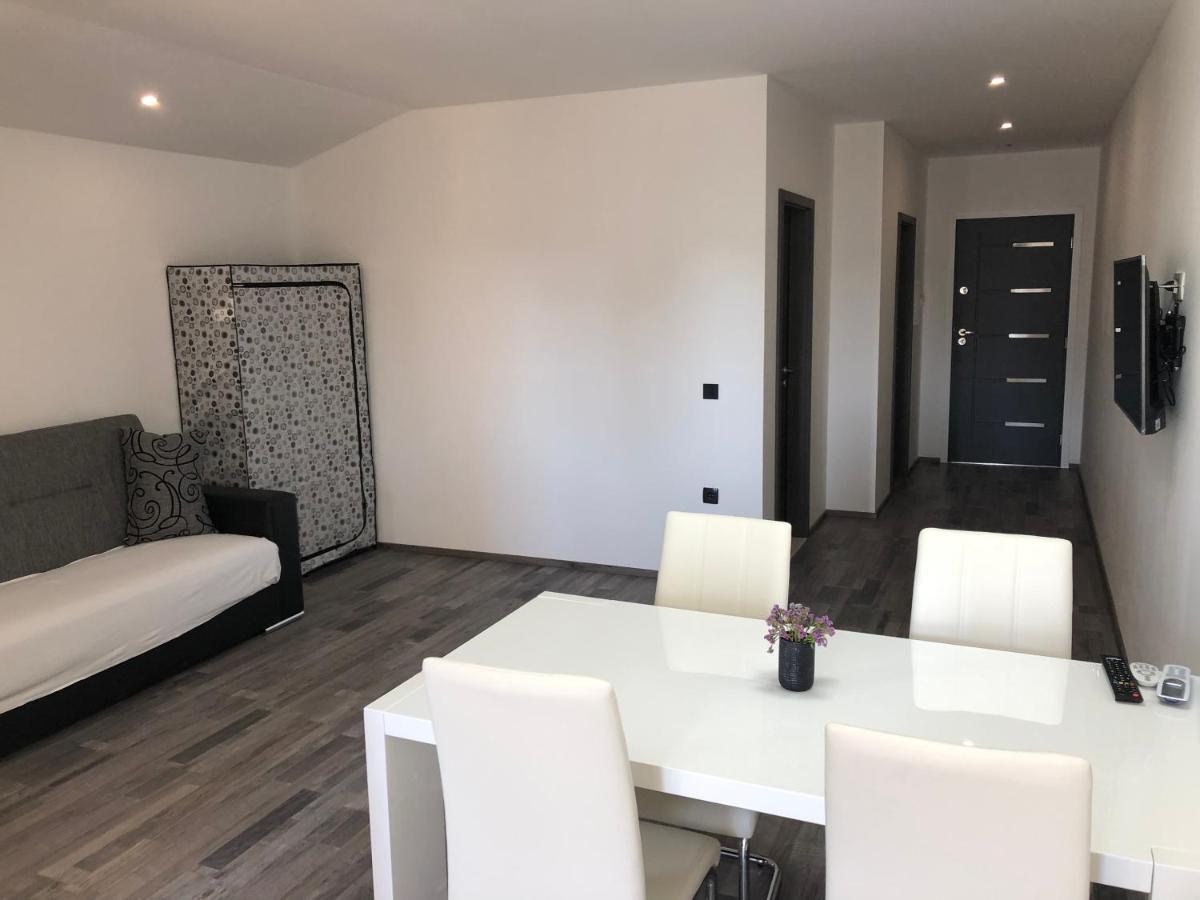 Apartmani Bm Biograd Na Moru Eksteriør billede