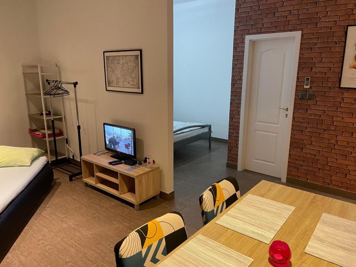 Apartmani Bm Biograd Na Moru Eksteriør billede