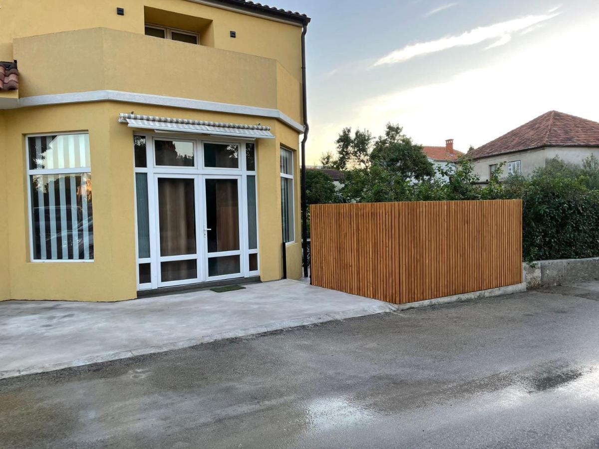 Apartmani Bm Biograd Na Moru Eksteriør billede